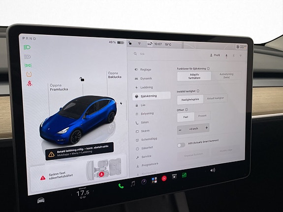 Tesla Model Y 21 of 30