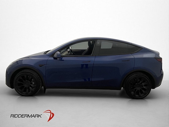 Tesla Model Y 5 of 30