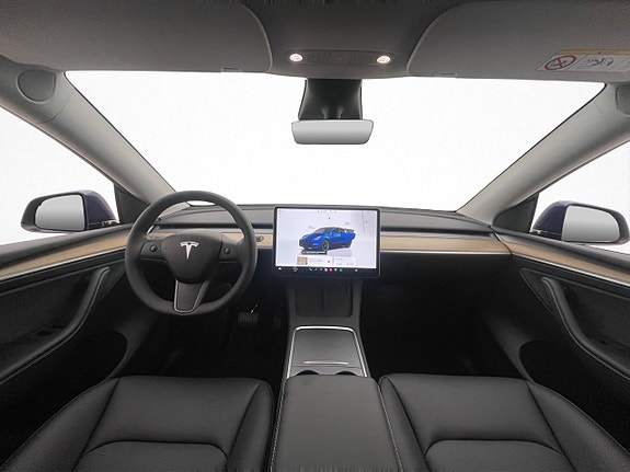 Tesla Model Y 13 of 30