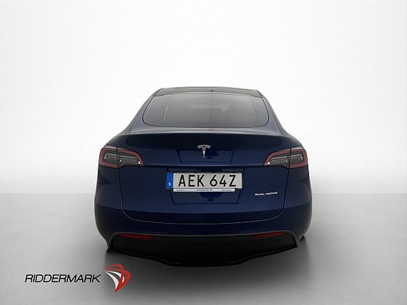 Tesla Model Y 8 of 30