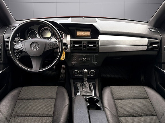 Mercedes-Benz GLK220 9 of 23