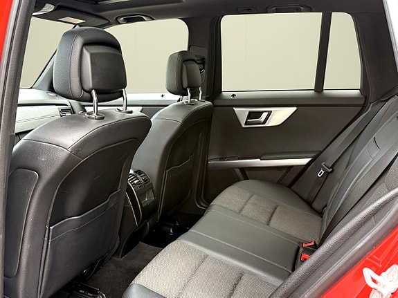 Mercedes-Benz GLK220 11 of 23