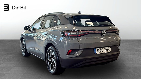 Volkswagen ID.4 3 of 13