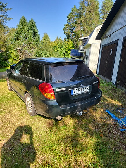 Subaru Legacy 4 of 6
