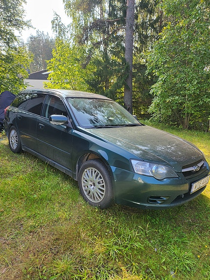 Subaru Legacy 2 of 6