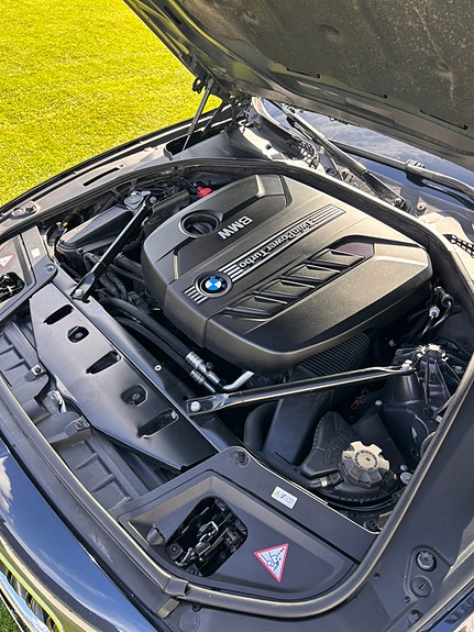 BMW 525d 6 of 11
