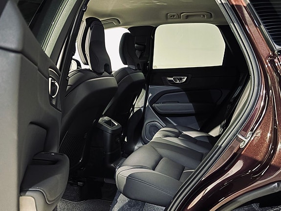 Volvo XC60 9 of 25