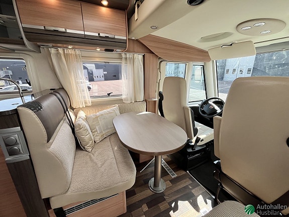 Knaus 700 Sky 4 of 14