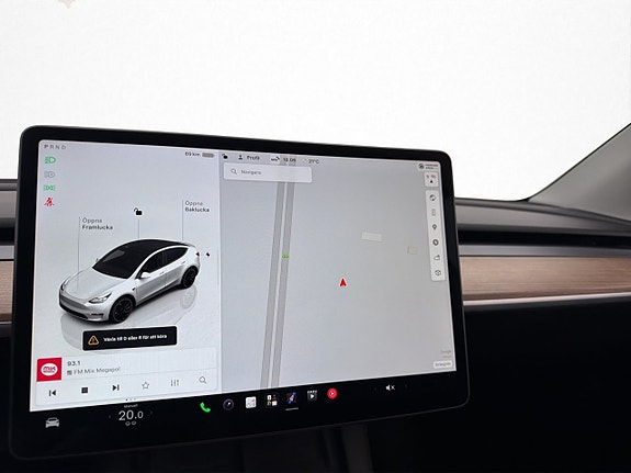 Tesla Model Y 20 of 30