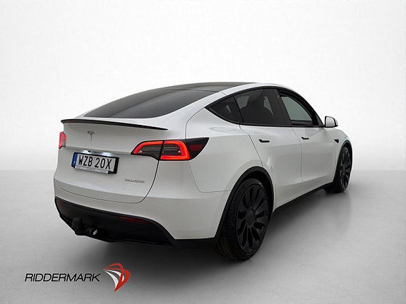 Tesla Model Y 9 of 30
