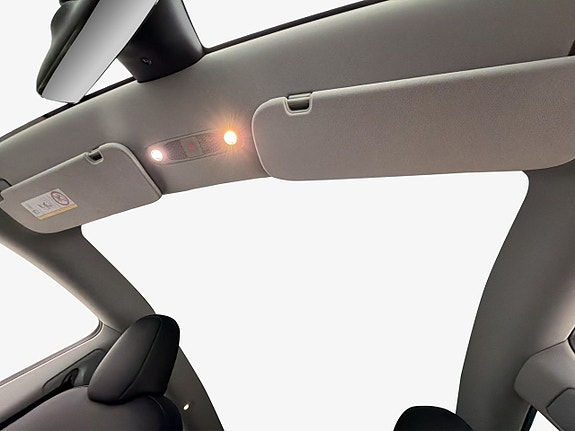 Tesla Model Y 15 of 30