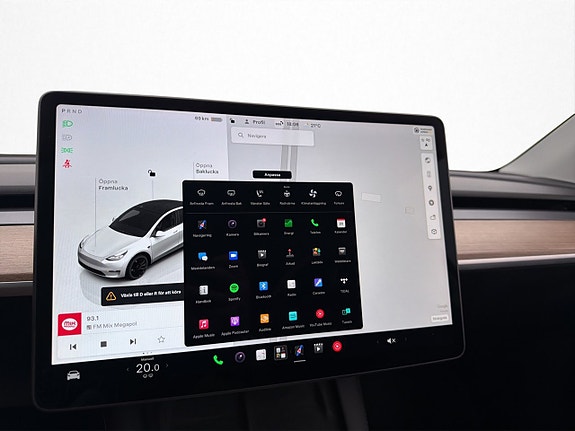 Tesla Model Y 21 of 30