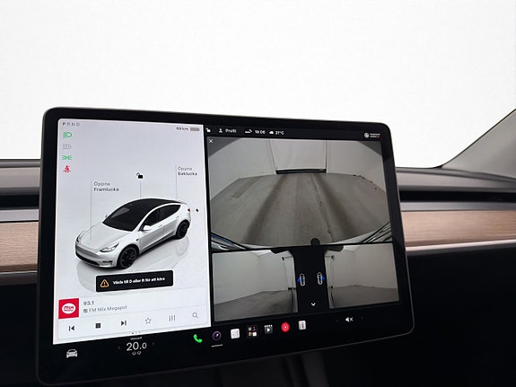 Tesla Model Y 19 of 30
