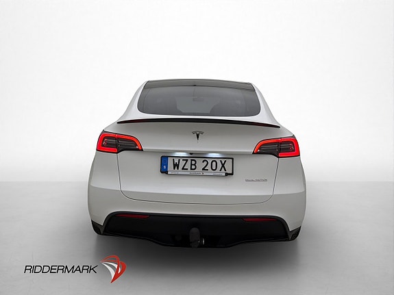 Tesla Model Y 8 of 30