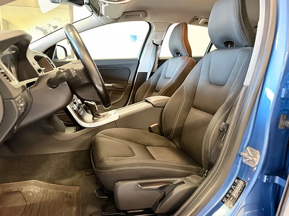 Volvo V60 17 of 23