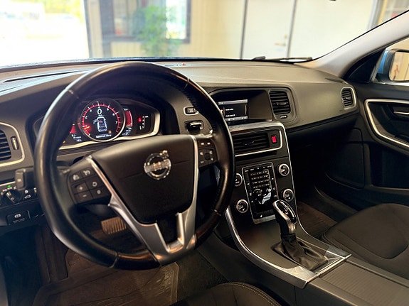 Volvo V60 15 of 23