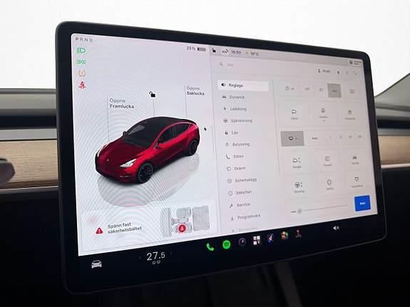 Tesla Model Y 24 of 30