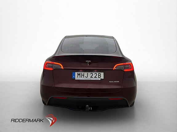 Tesla Model Y 8 of 30