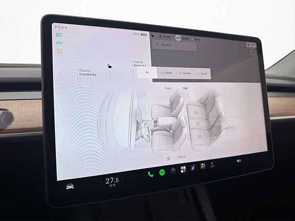 Tesla Model Y 23 of 30