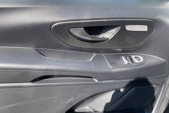 Mercedes-Benz eVito 112 9 of 14