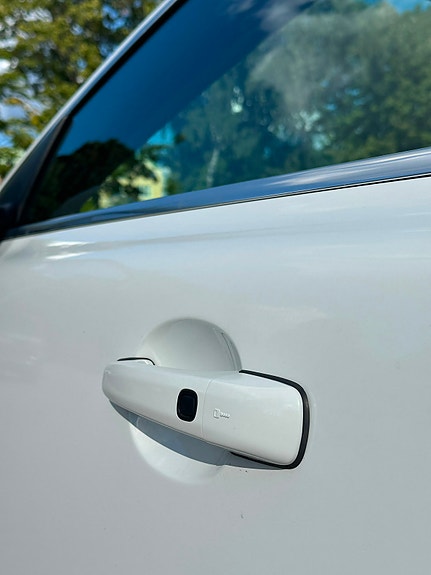 Volvo V70 3 of 4
