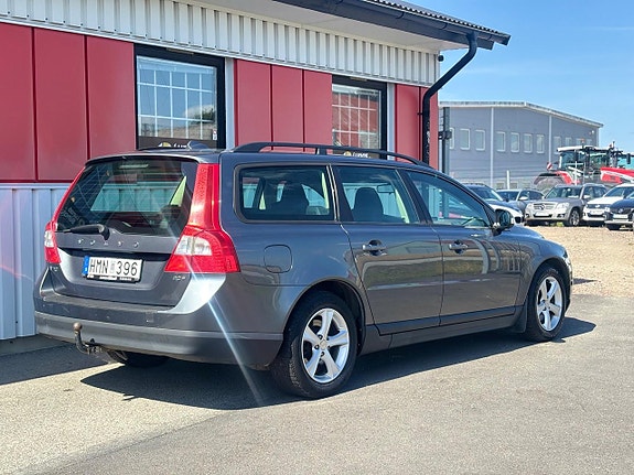 Volvo V70 7 of 18