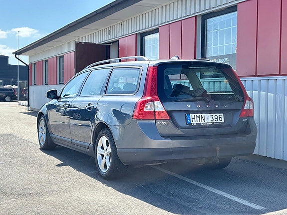 Volvo V70 4 of 18