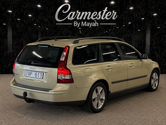 Volvo V50 4 of 15