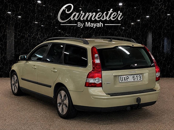 Volvo V50 3 of 15