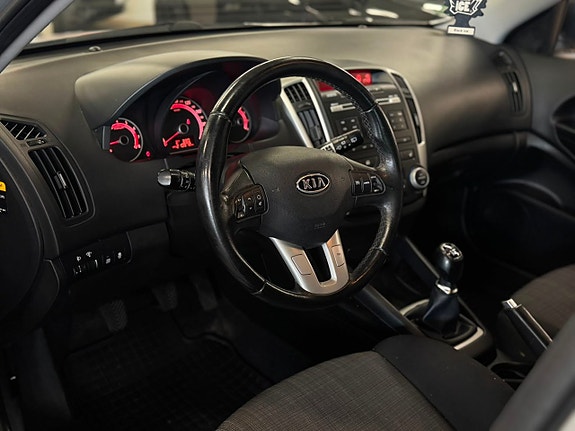 Kia Ceed 6 of 15
