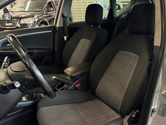 Kia Ceed 5 of 15