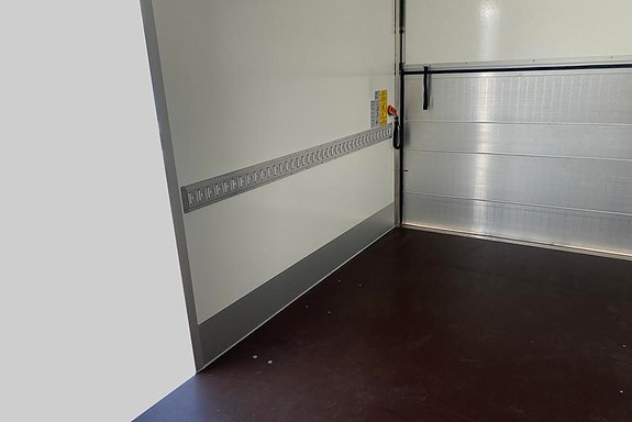 Mercedes-Benz eSprinter 420 16 of 16