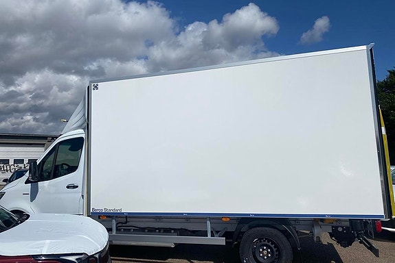 Mercedes-Benz eSprinter 420 7 of 16