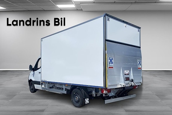 Mercedes-Benz eSprinter 420 6 of 16