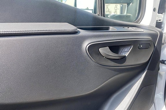 Mercedes-Benz eSprinter 420 9 of 16
