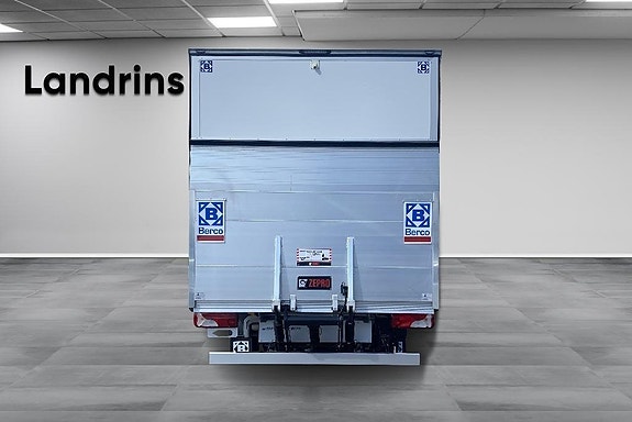 Mercedes-Benz eSprinter 420 5 of 16