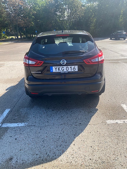 Nissan Qashqai 4 of 6