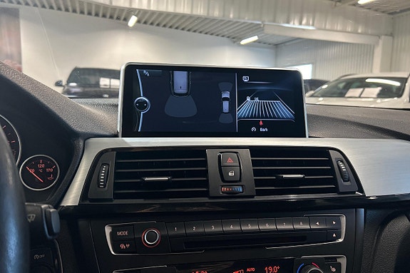 BMW 328i 18 of 22