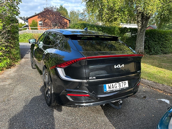 Kia EV6 3 of 8