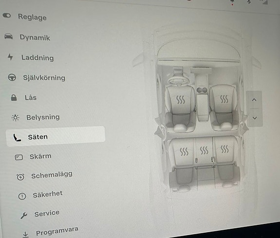 Tesla Model Y 12 of 19