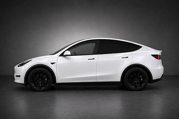 Tesla Model Y 2 of 19