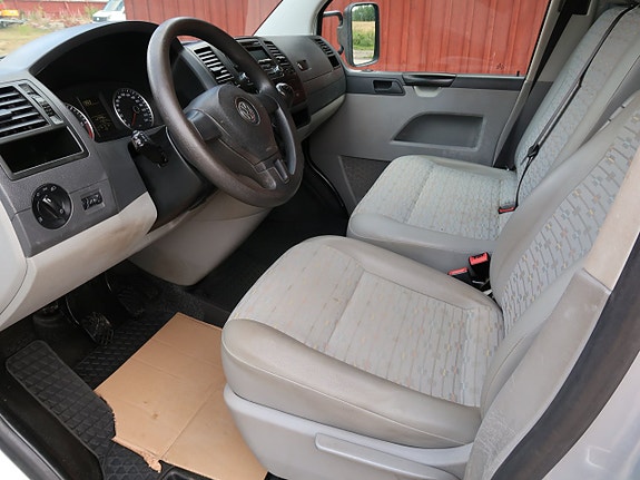 Volkswagen Transporter 8 of 15