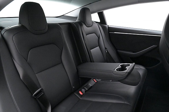 Tesla Model 3 24 of 27