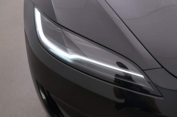 Tesla Model 3 26 of 27