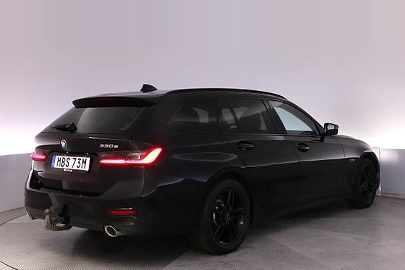 BMW 330e 5 of 27
