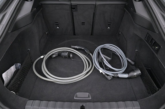 BMW i4 23 of 27