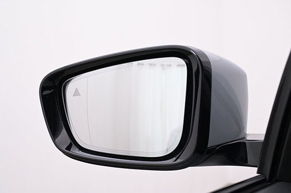 BMW i4 18 of 27