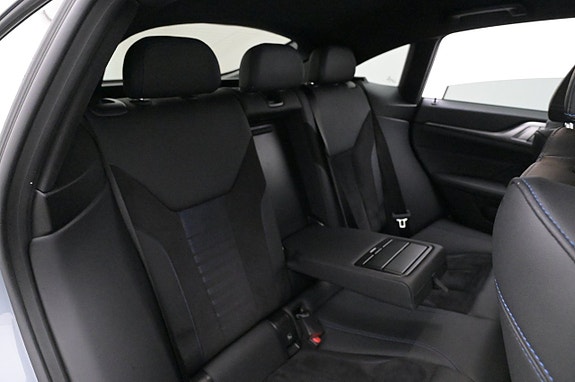 BMW i4 19 of 27