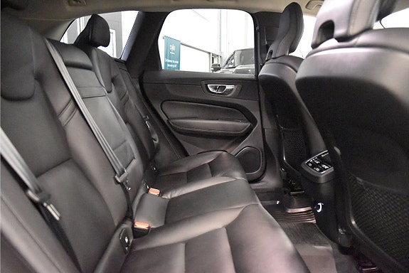 Volvo XC60 12 of 26
