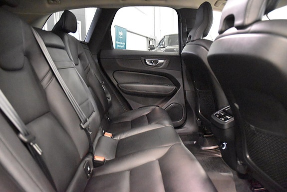 Volvo XC60 12 of 26